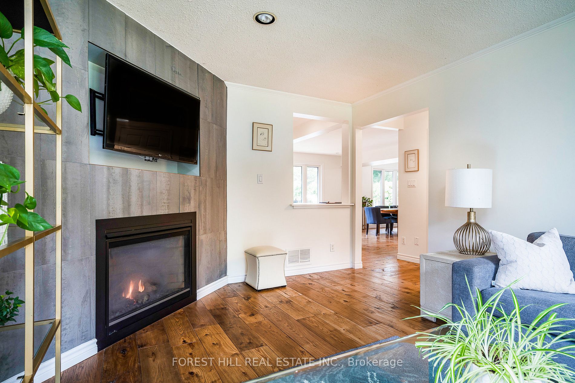 81 Lockhart Rd