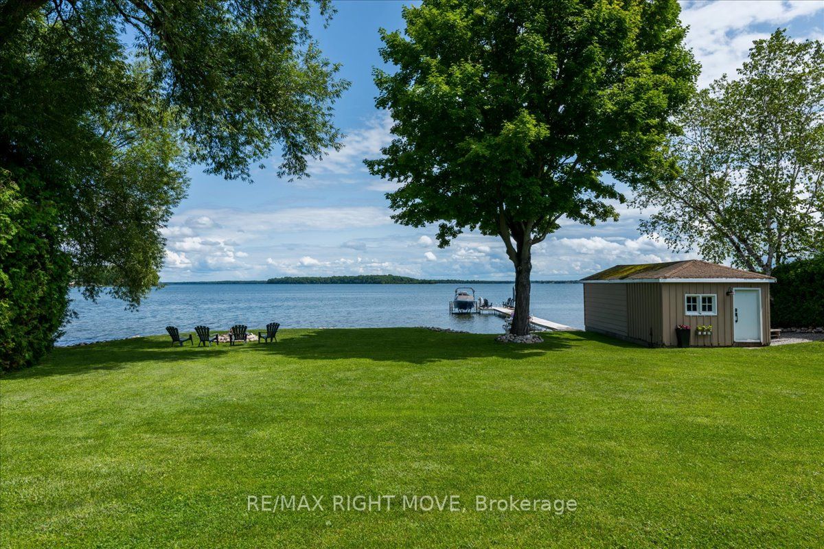 52 Maple Dr
