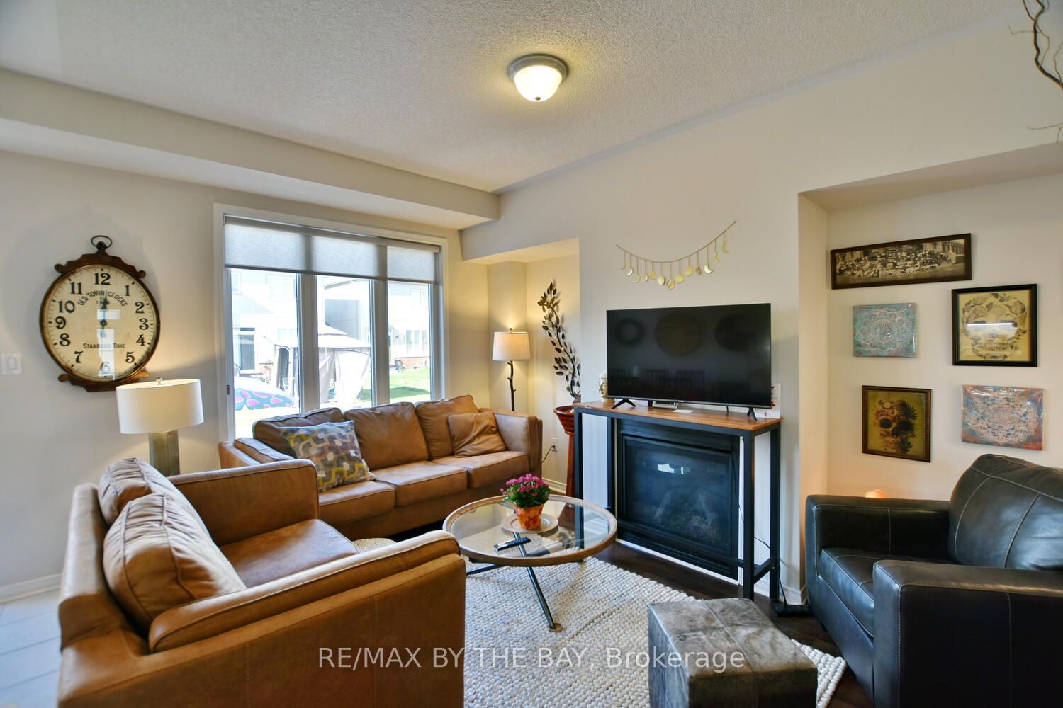 10 Barfoot St