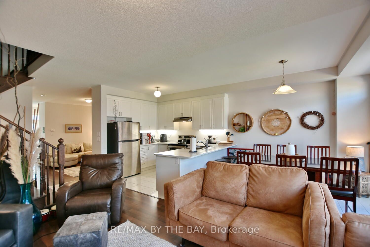 10 Barfoot St