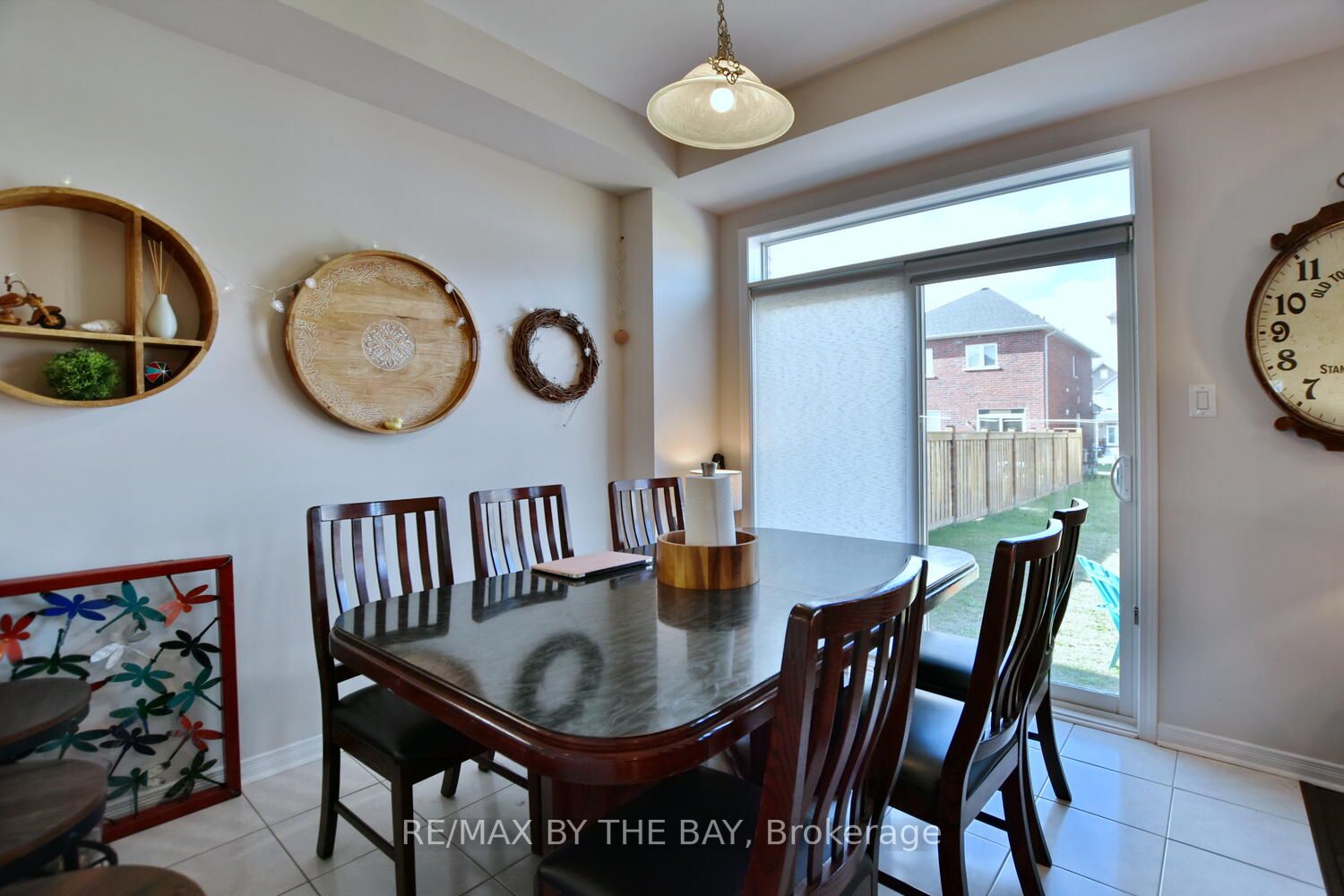 10 Barfoot St