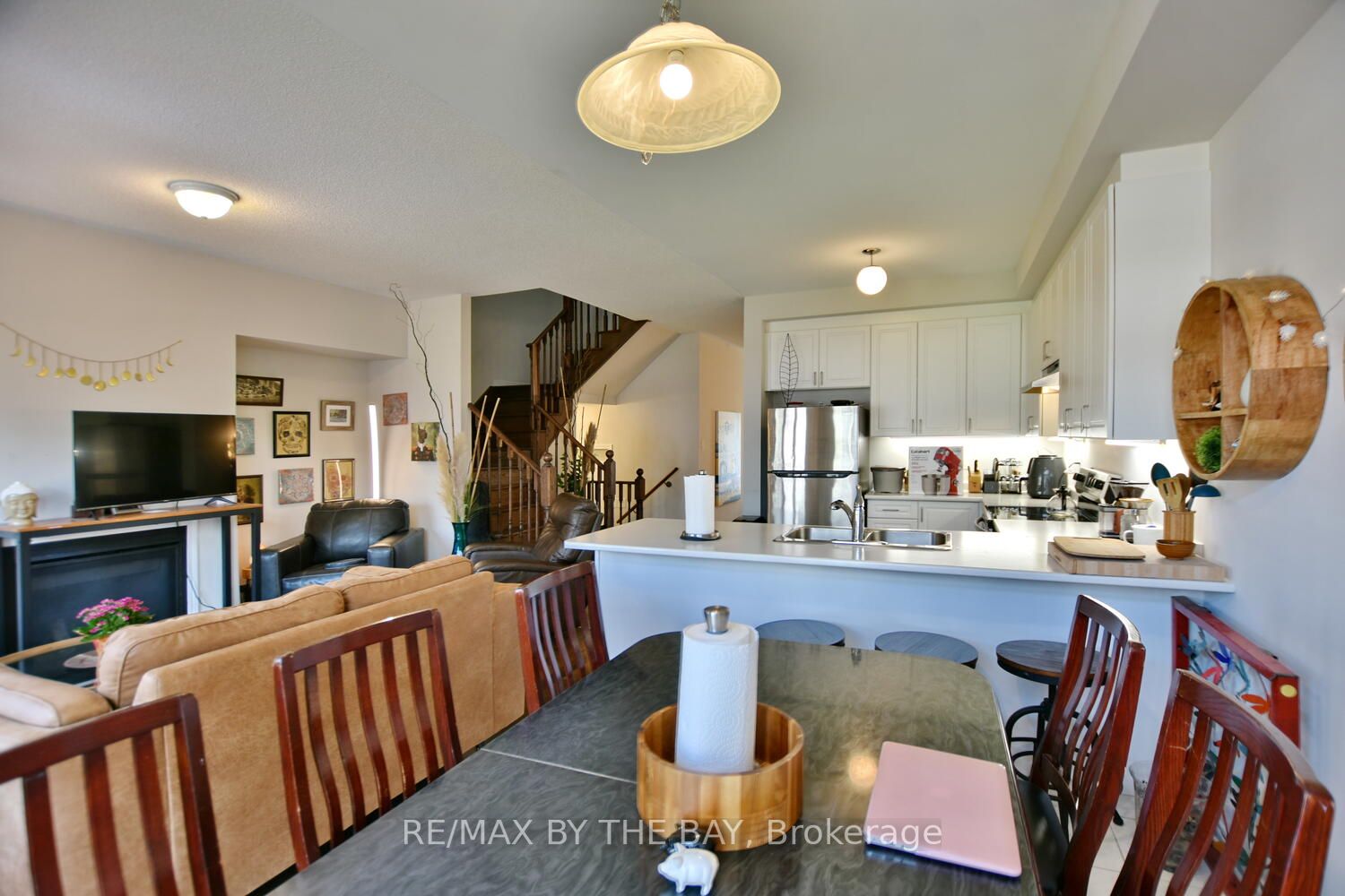 10 Barfoot St