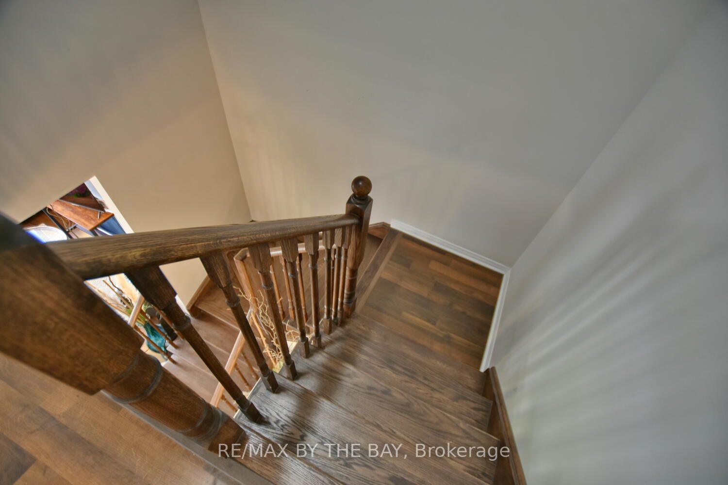 10 Barfoot St