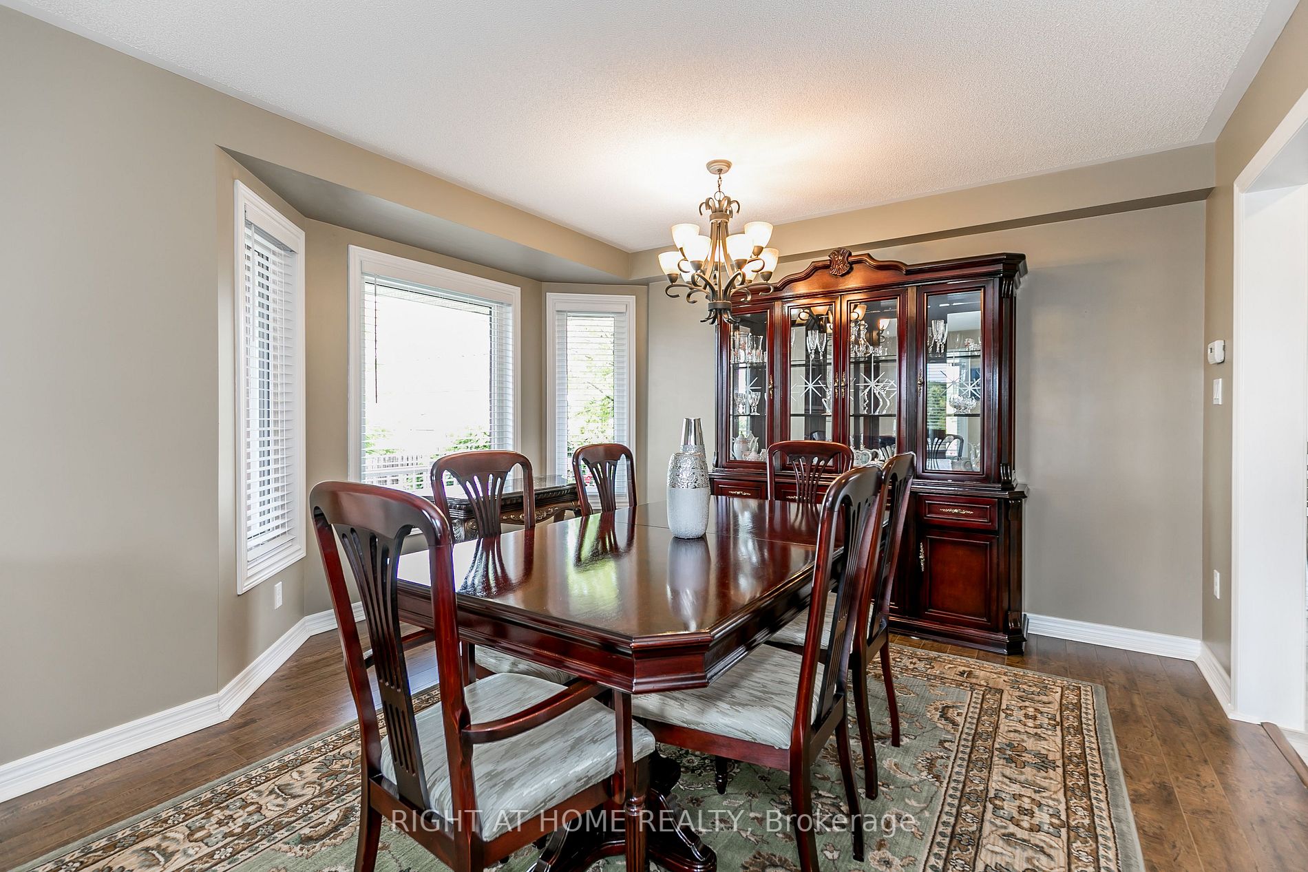 41 Brookwood Dr