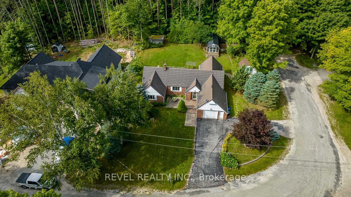 54 Beaufort Cres