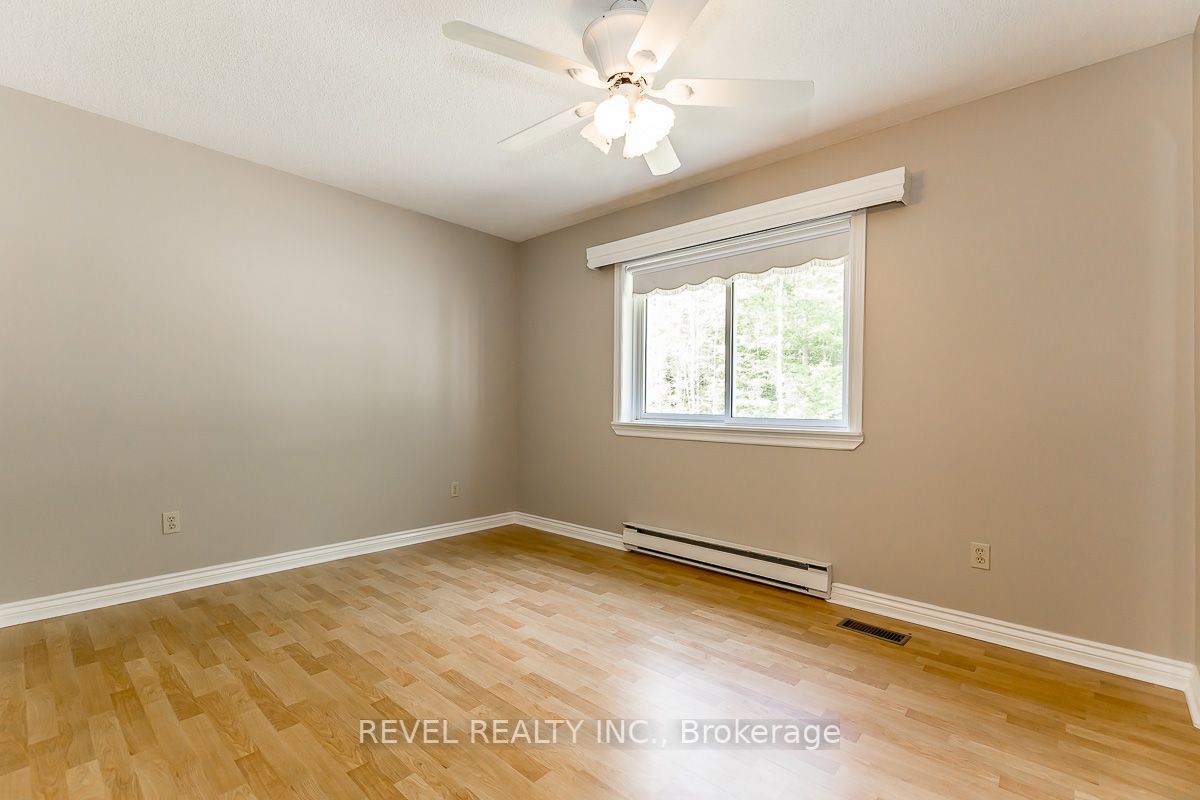 54 Beaufort Cres