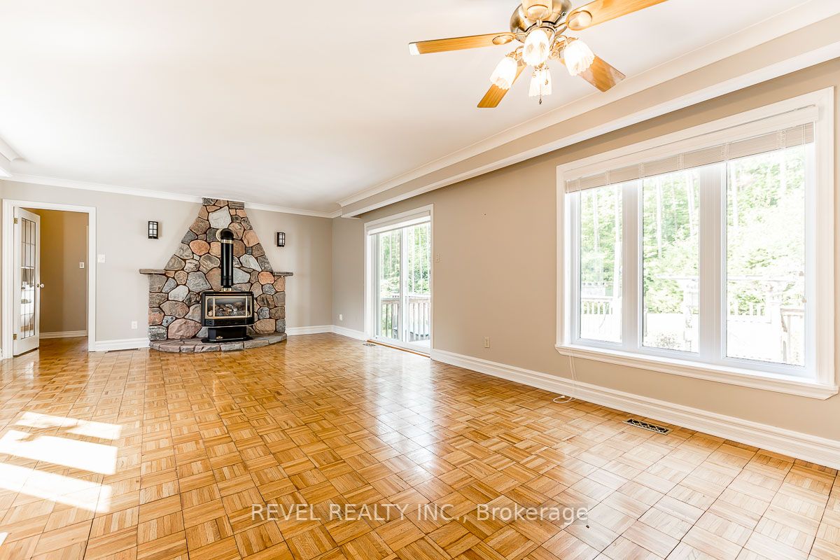 54 Beaufort Cres