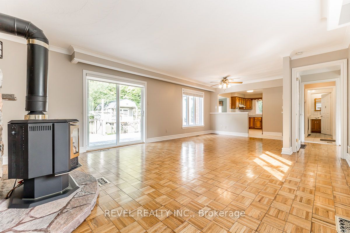 54 Beaufort Cres