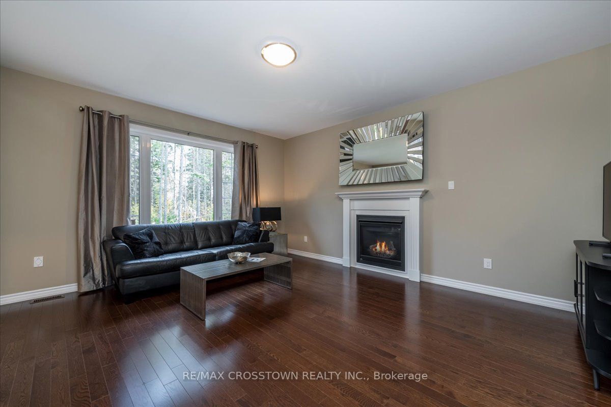 25 Moreau Way