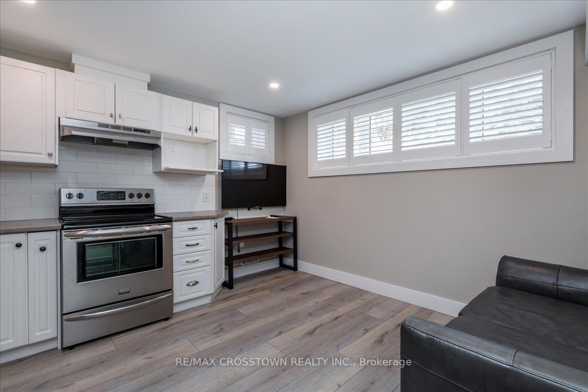 25 Moreau Way