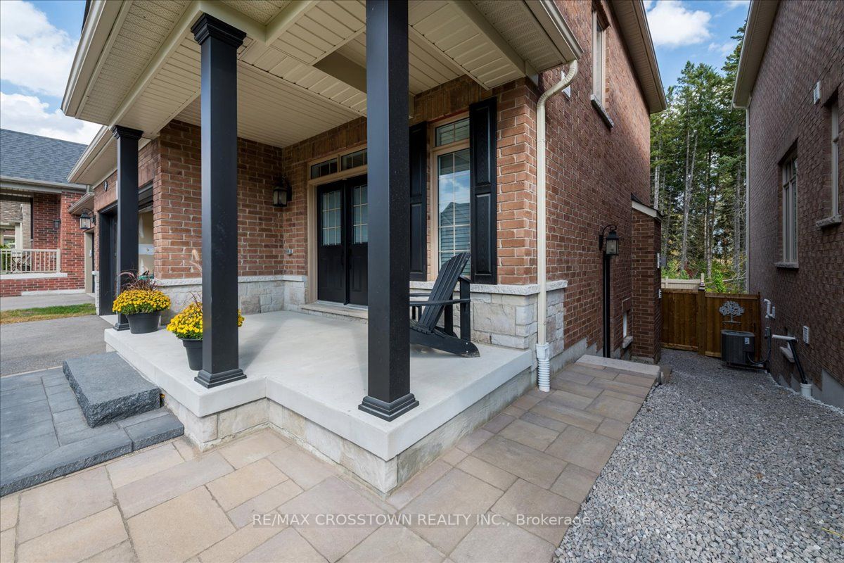 25 Moreau Way