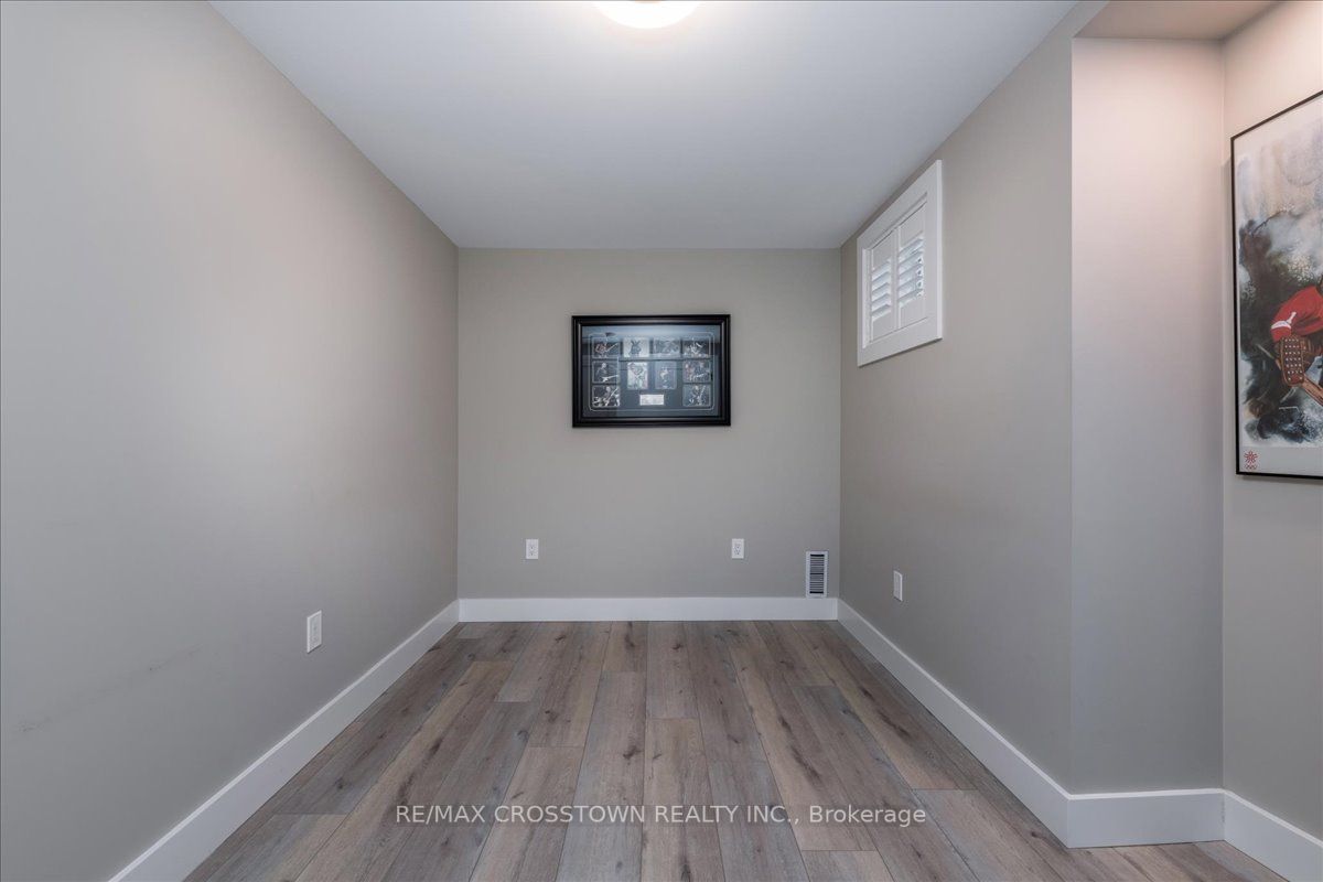 25 Moreau Way