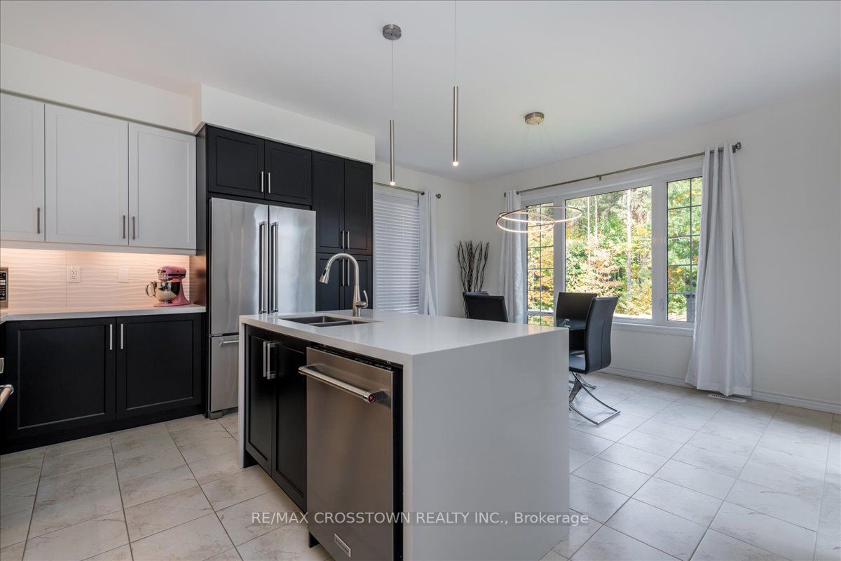 25 Moreau Way