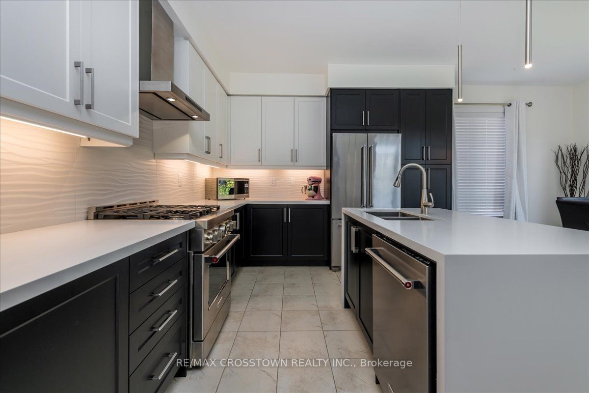25 Moreau Way