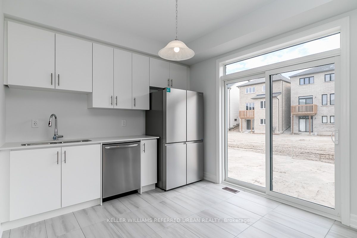 47 Federica Cres