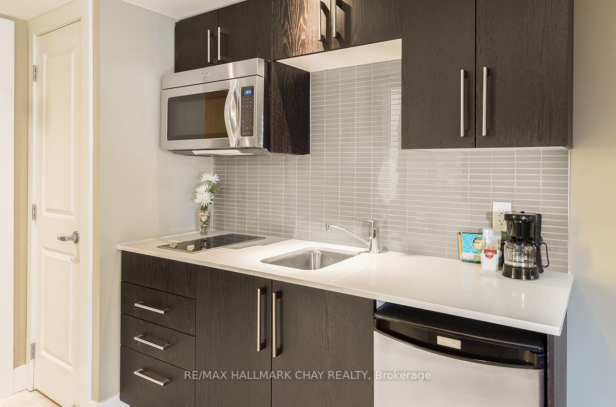 9 Harbour St E, #5404/06