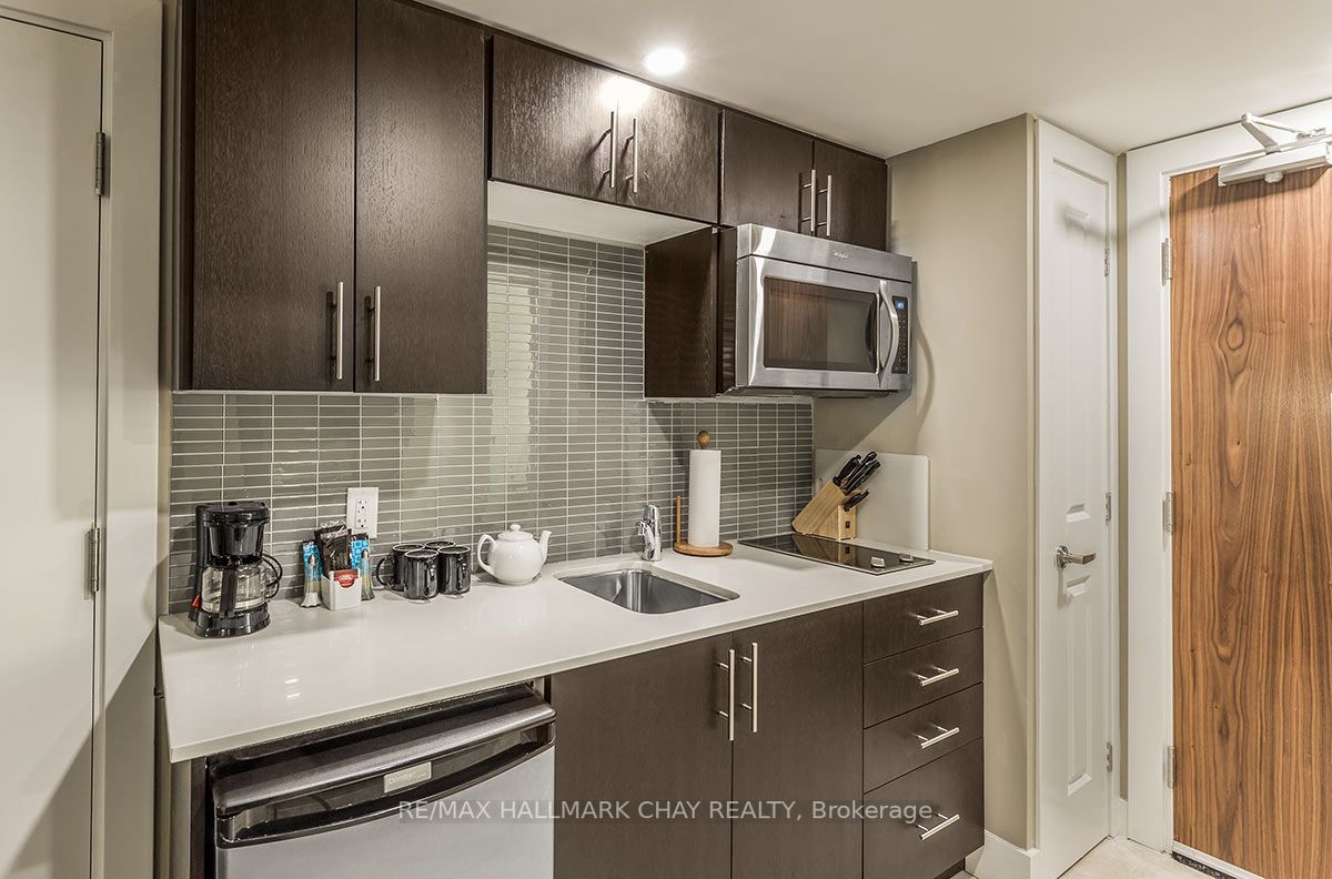 9 Harbour St E, #5404/06