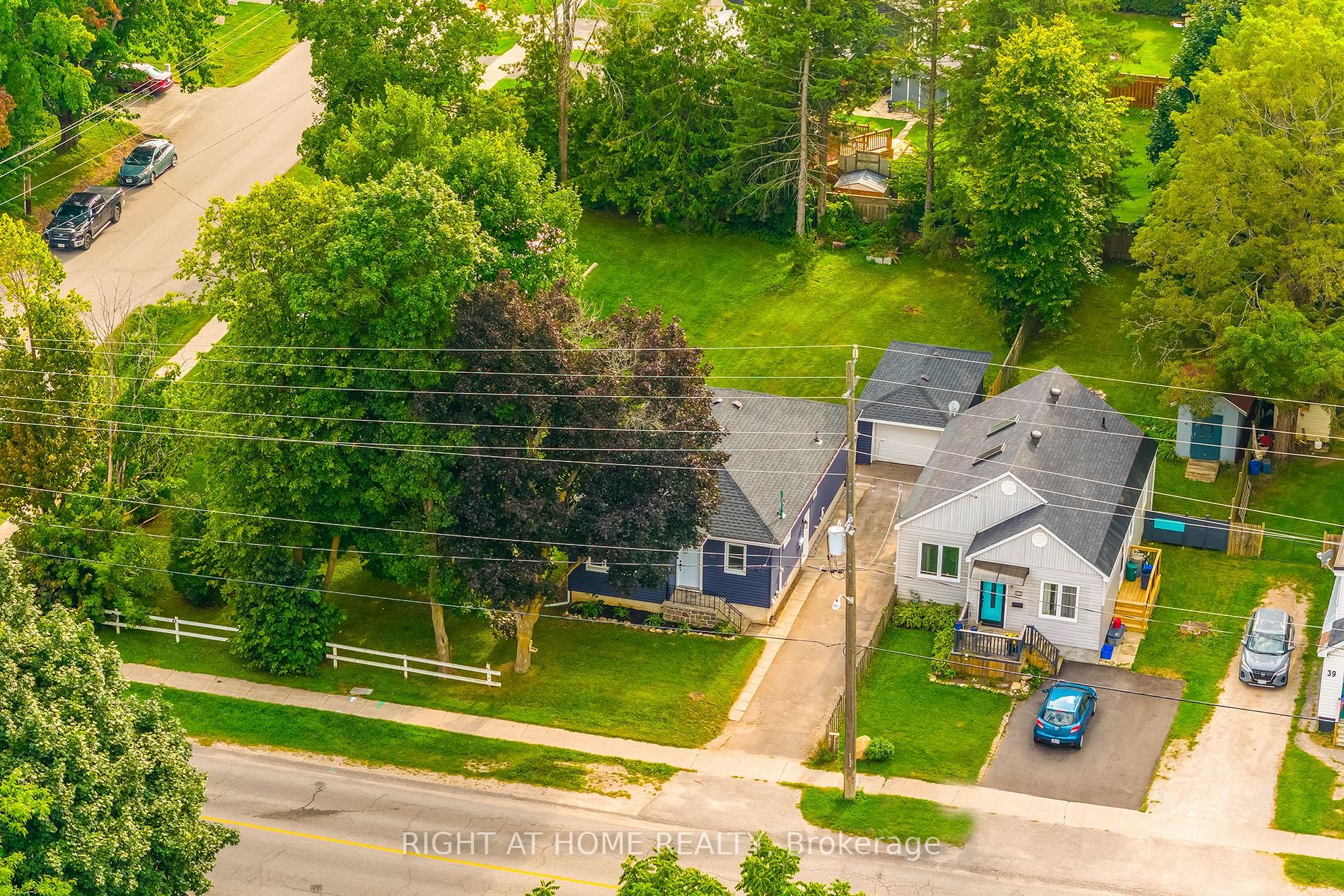 43 Westmount Dr S