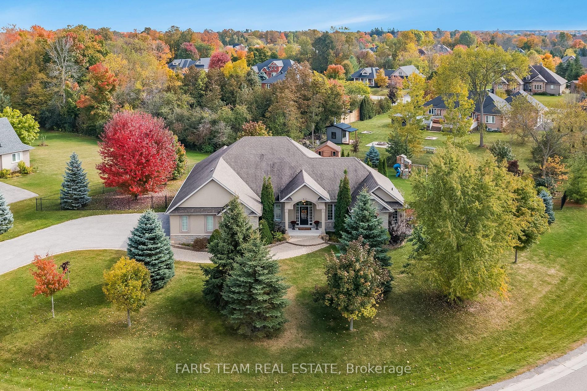 25 Red Oak Crescent