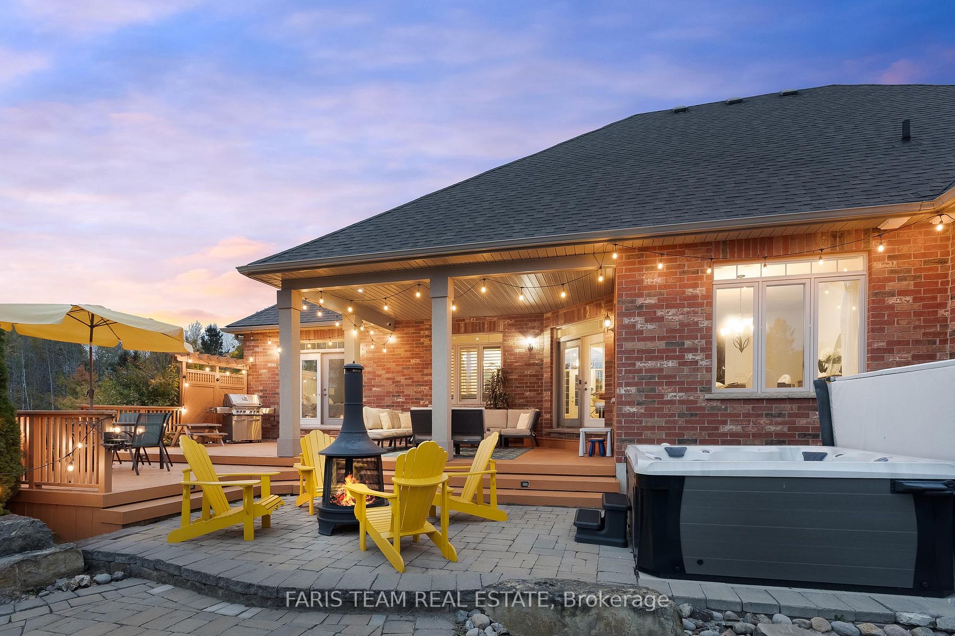 25 Red Oak Crescent