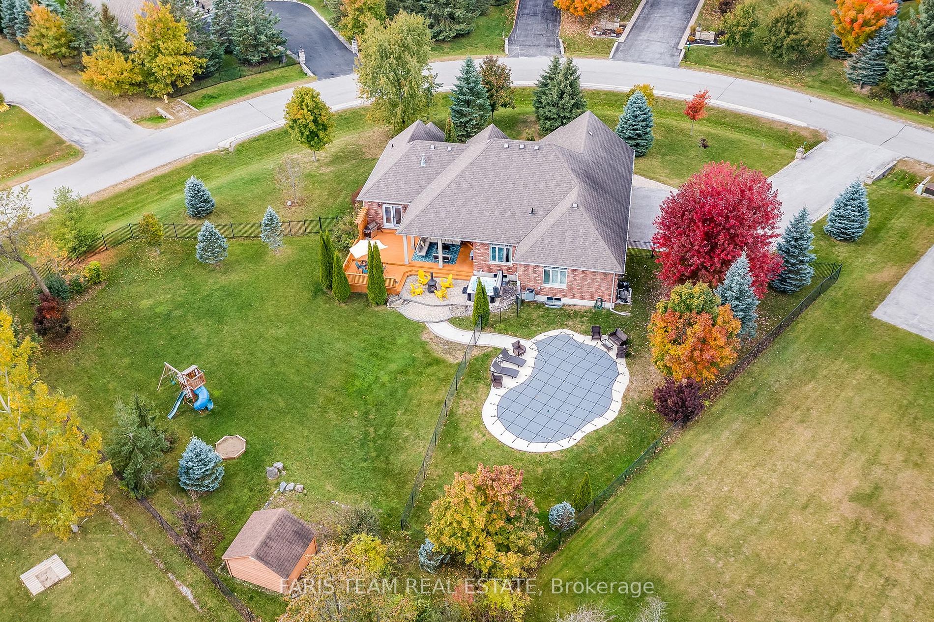 25 Red Oak Crescent