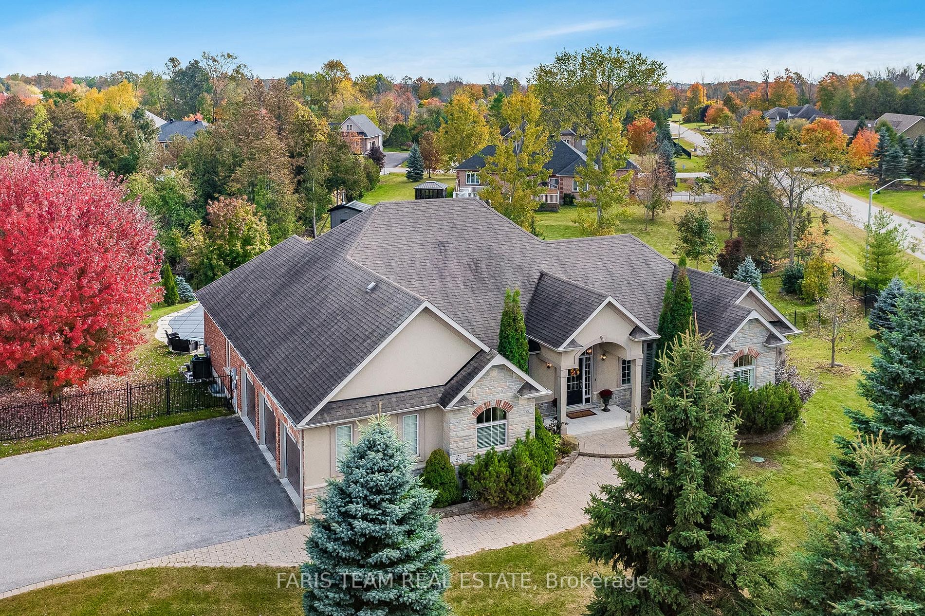 25 Red Oak Crescent