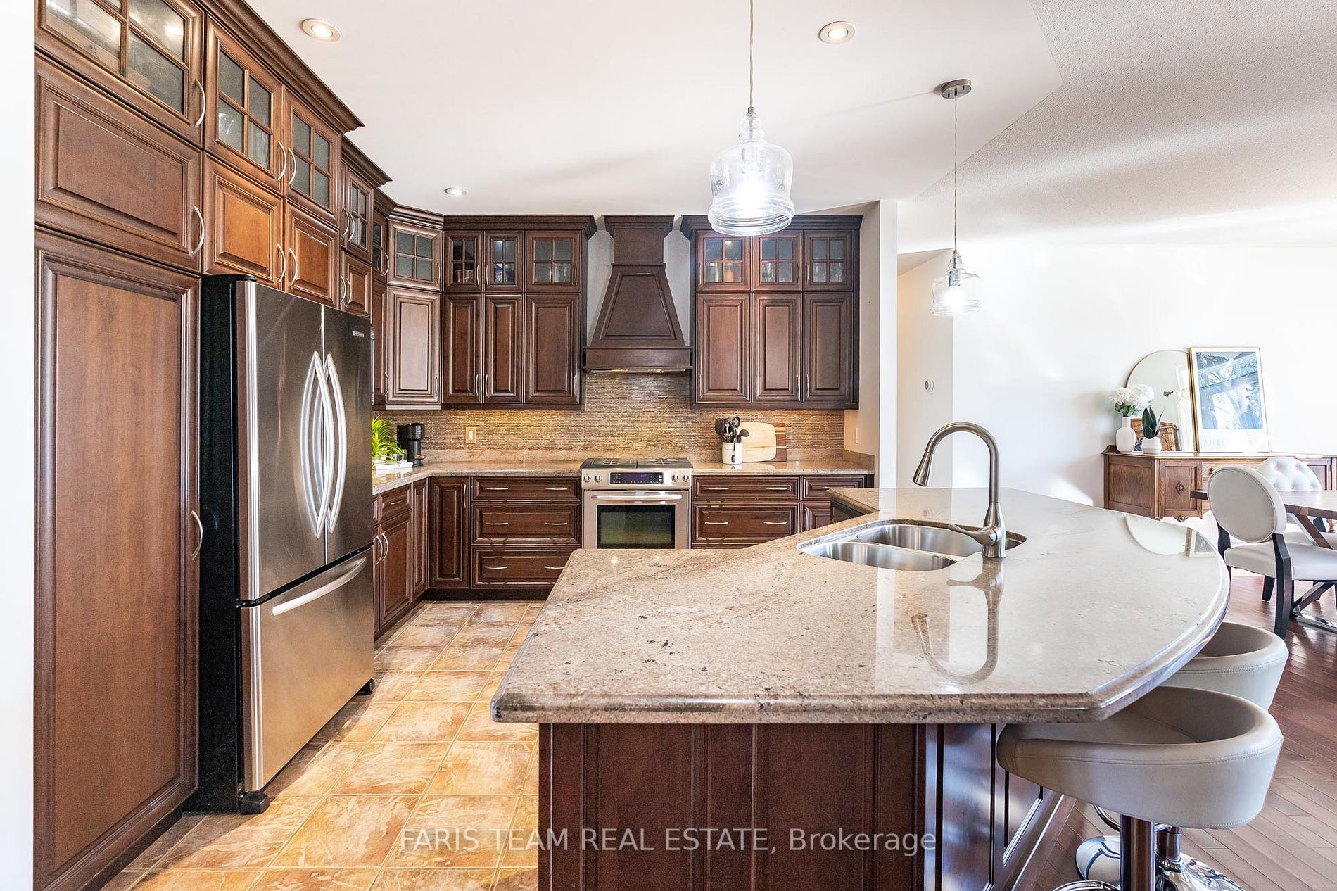 25 Red Oak Crescent