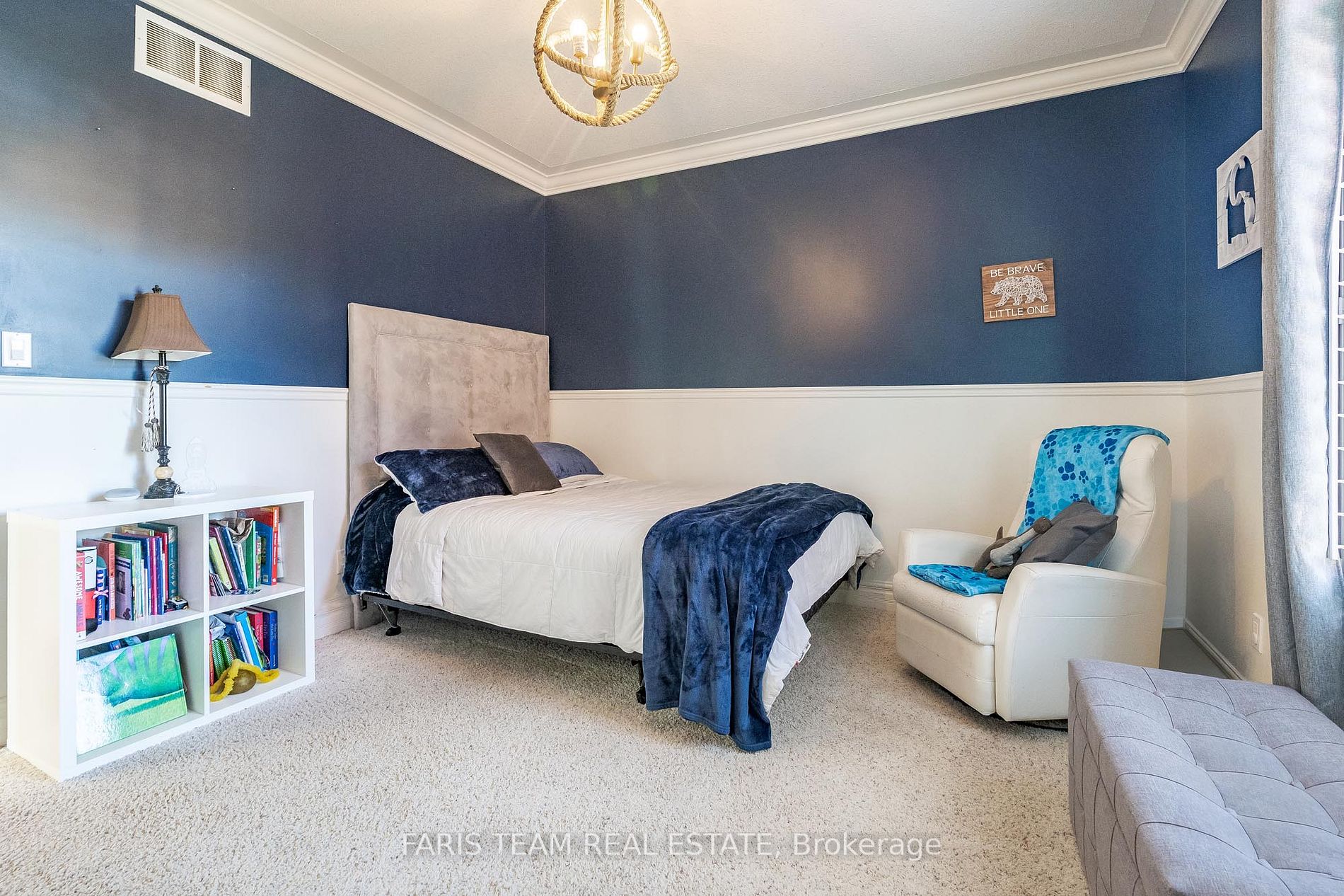 25 Red Oak Crescent