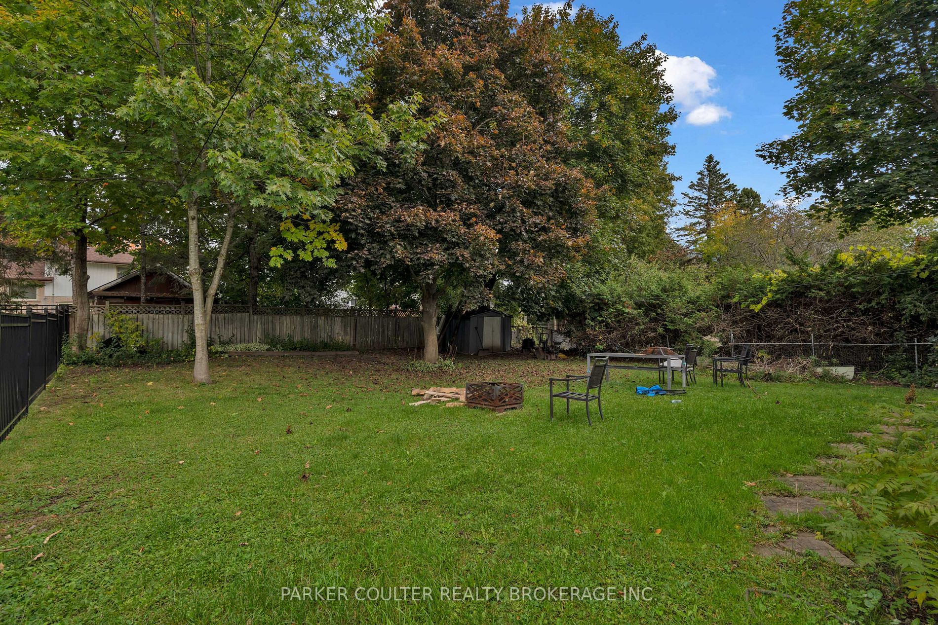 200 Rosslyn Rd