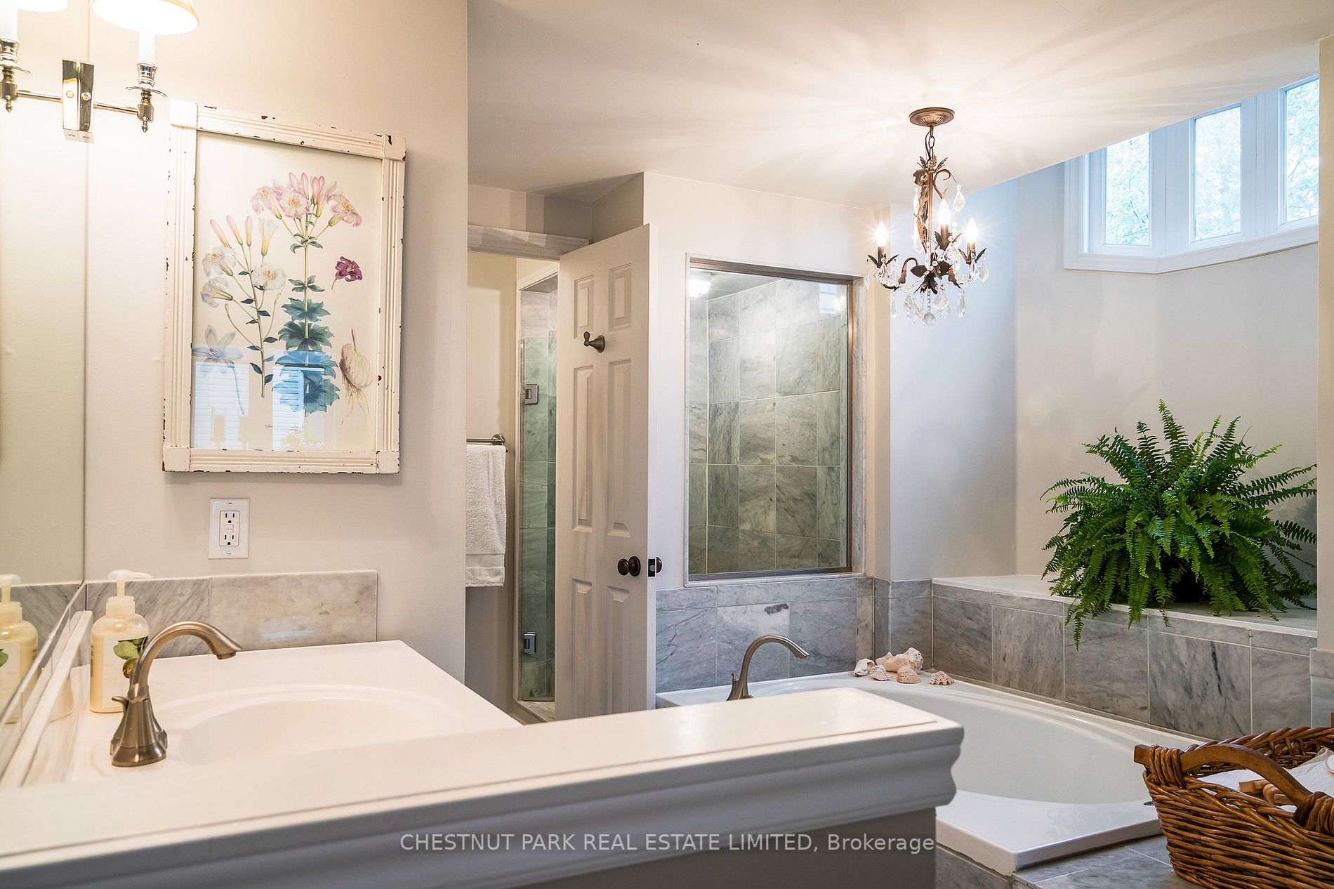 8 Barker Blvd, #8