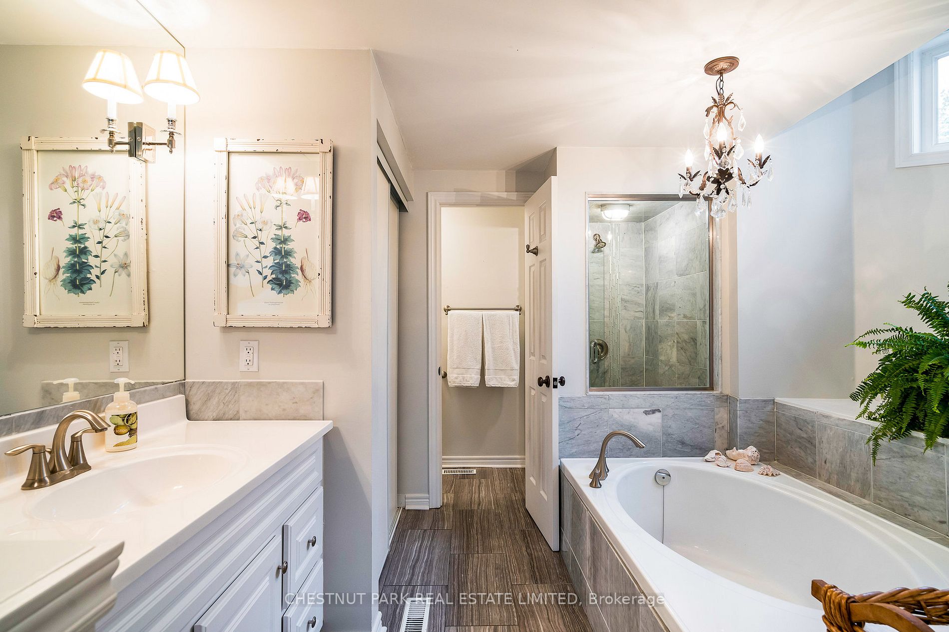 8 Barker Blvd, #8