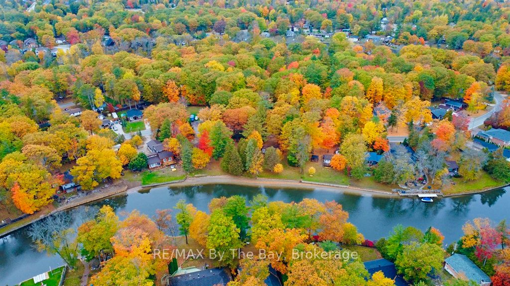 490 Oxbow Park Dr