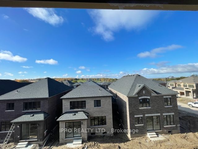 76 Bearberry Rd