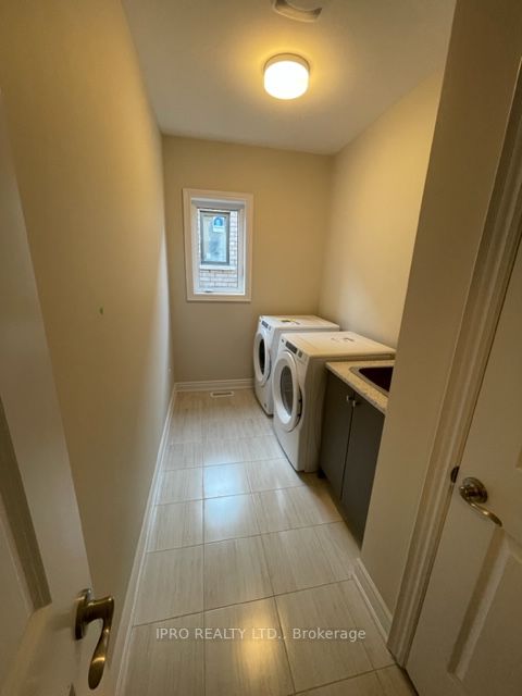 76 Bearberry Rd