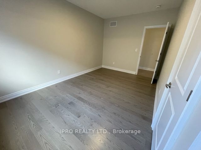 76 Bearberry Rd