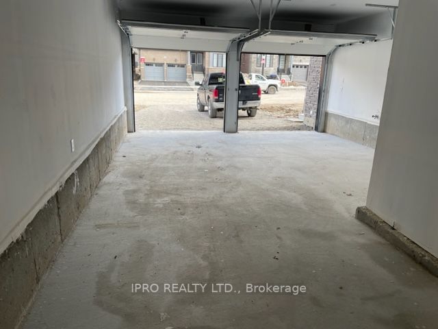 76 Bearberry Rd