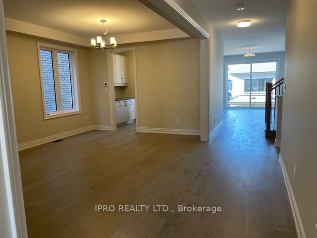 76 Bearberry Rd