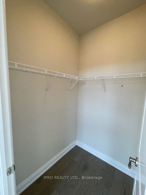76 Bearberry Rd