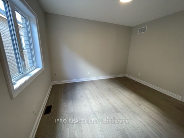 76 Bearberry Rd