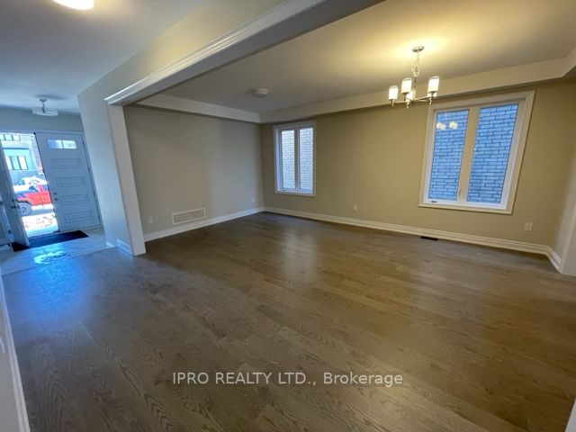 76 Bearberry Rd