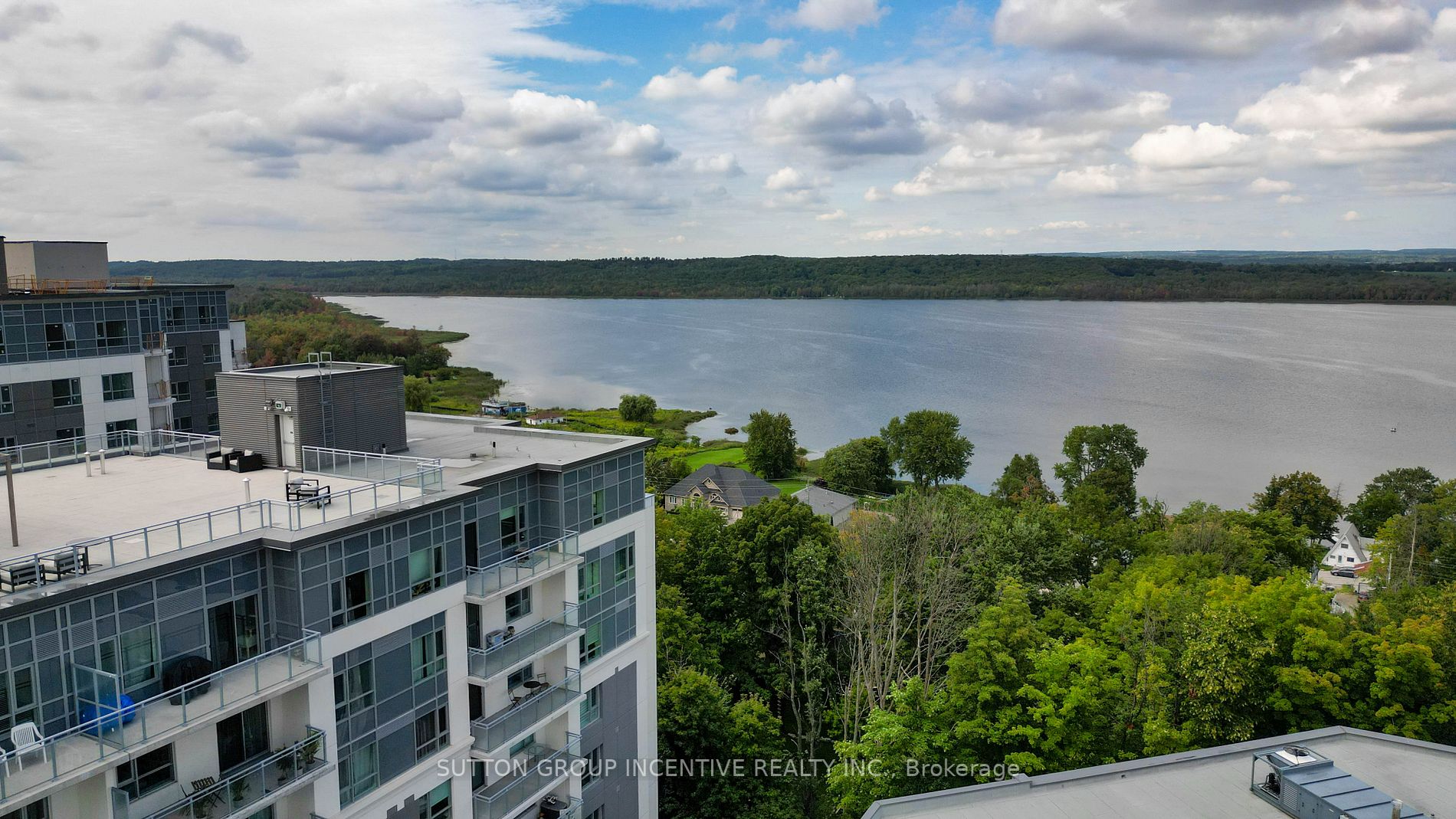 58 Lakeside Terr, #707