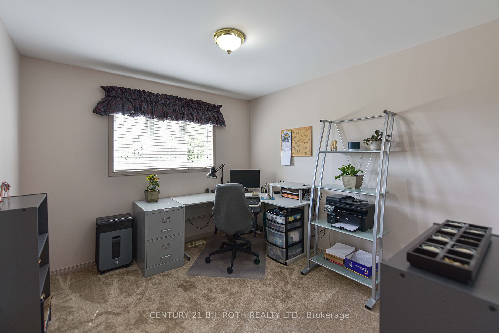 3156 Emperor Dr