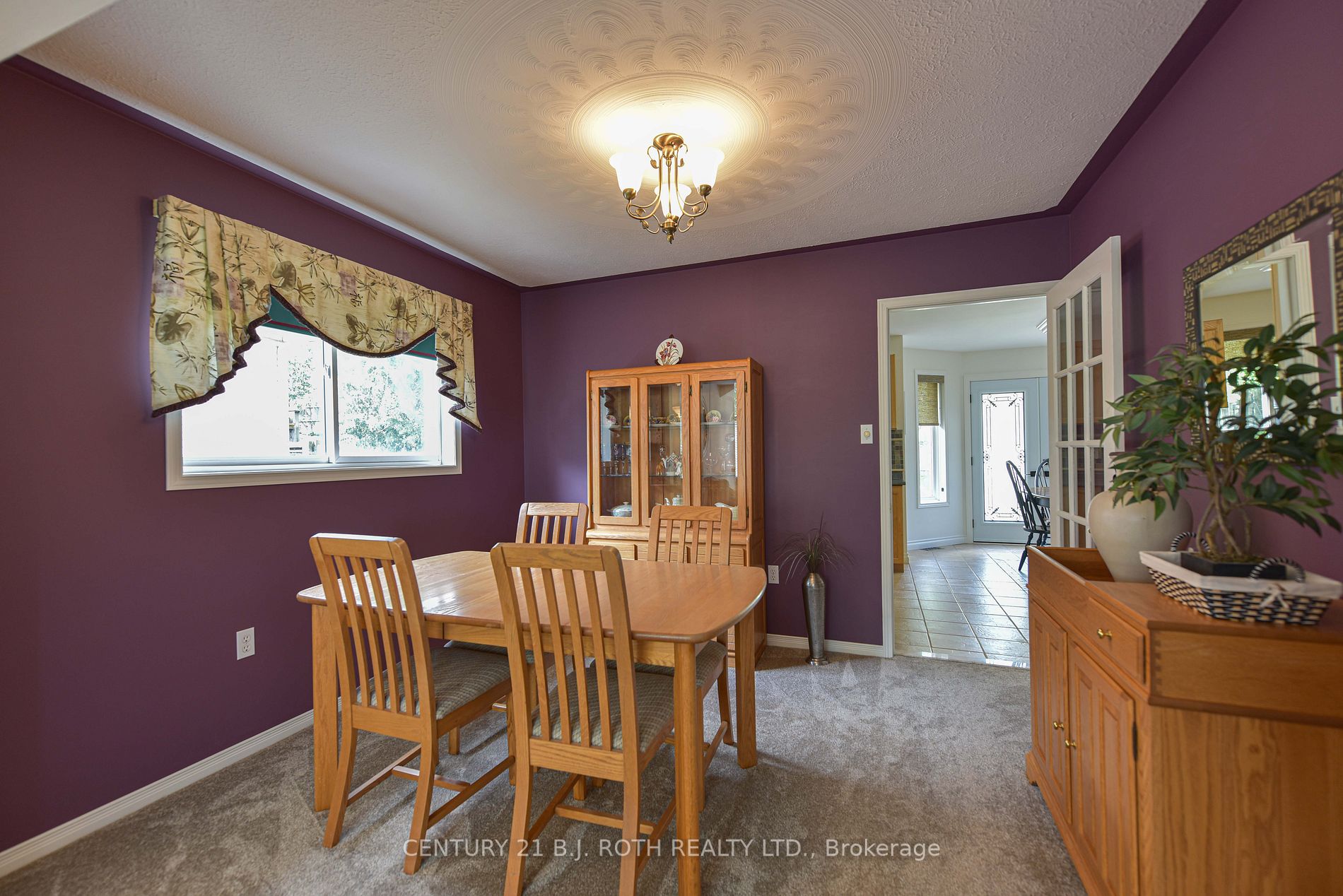 3156 Emperor Dr