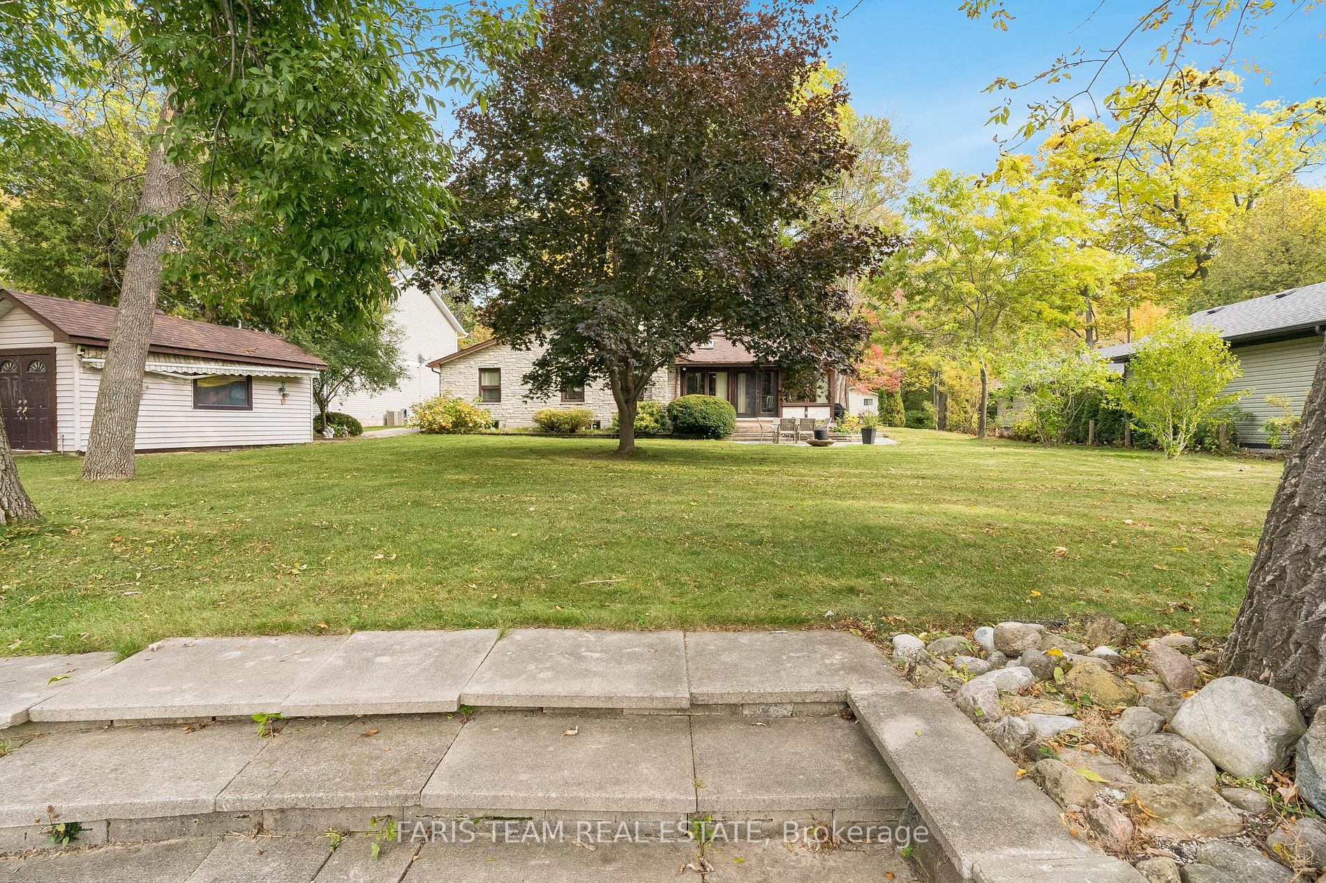 628 Oxbow Park Dr