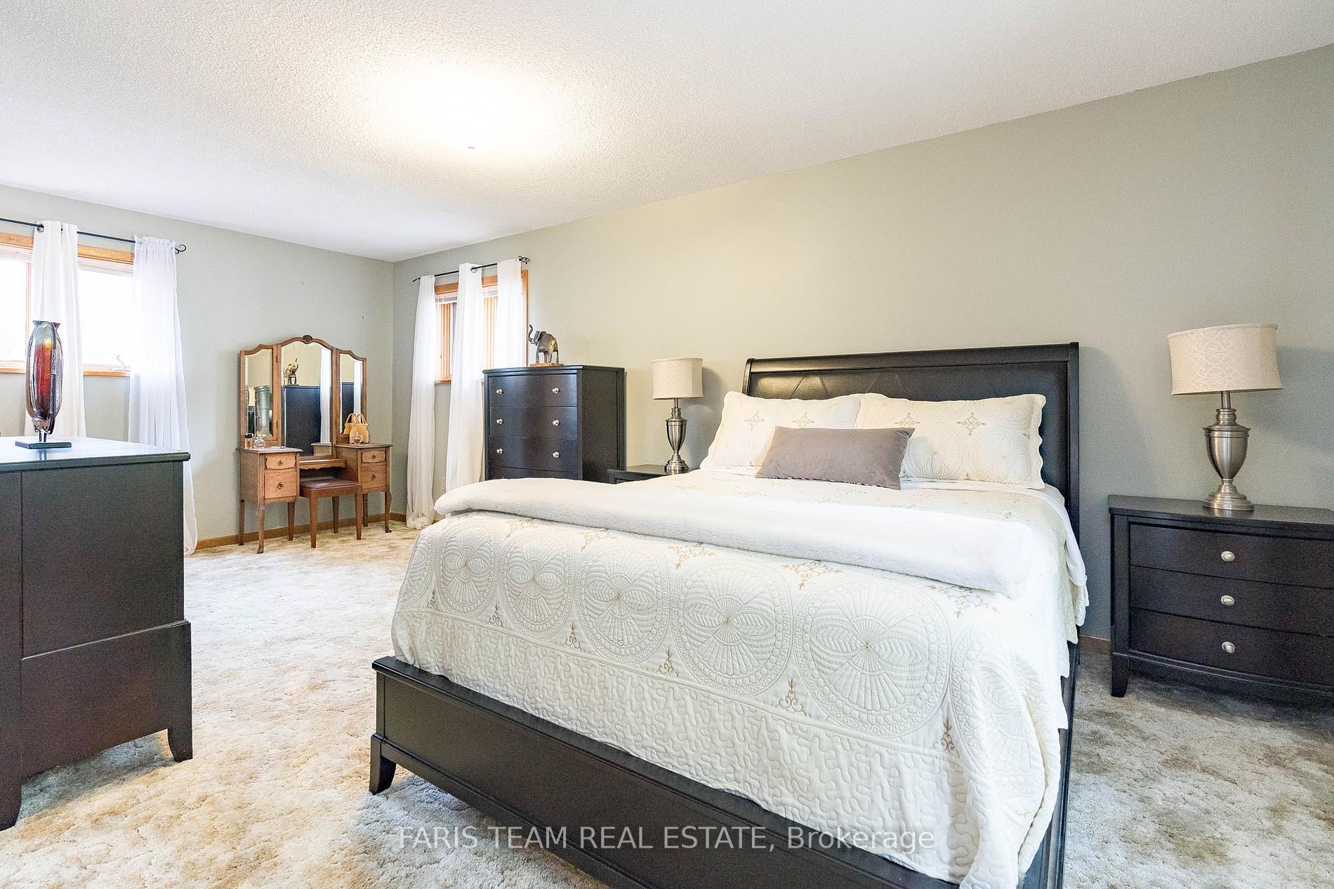 628 Oxbow Park Dr