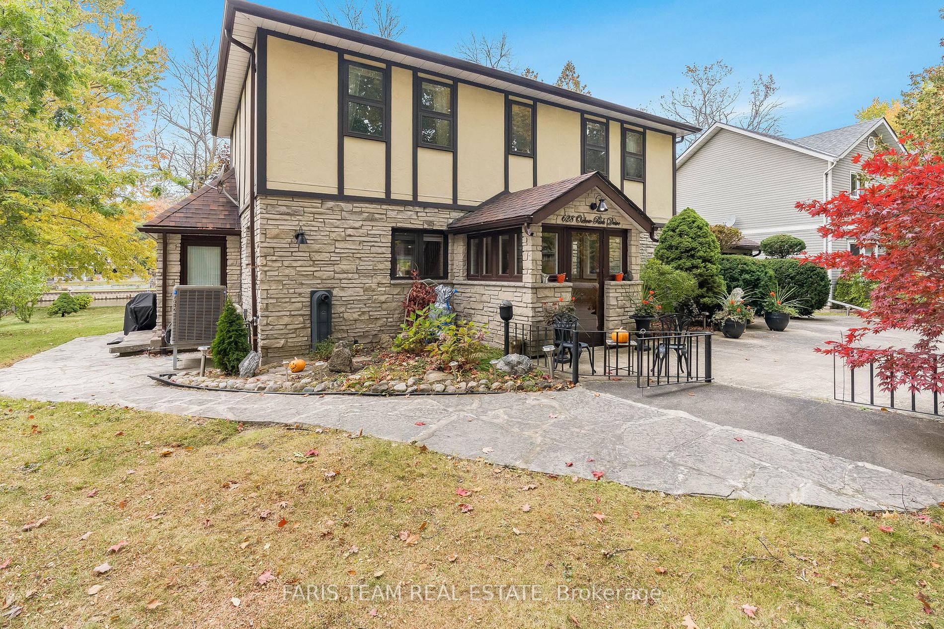 628 Oxbow Park Dr