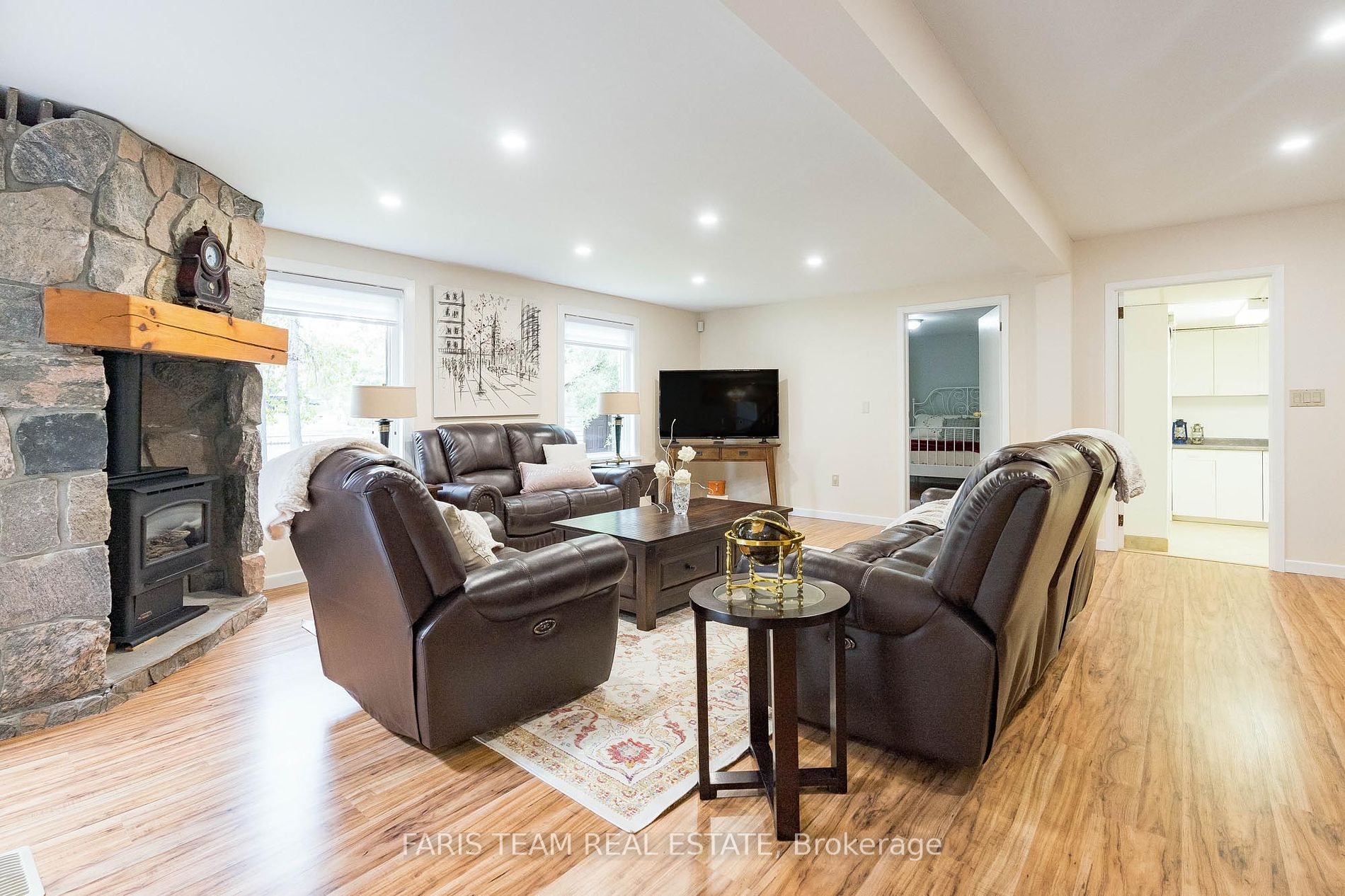 628 Oxbow Park Dr
