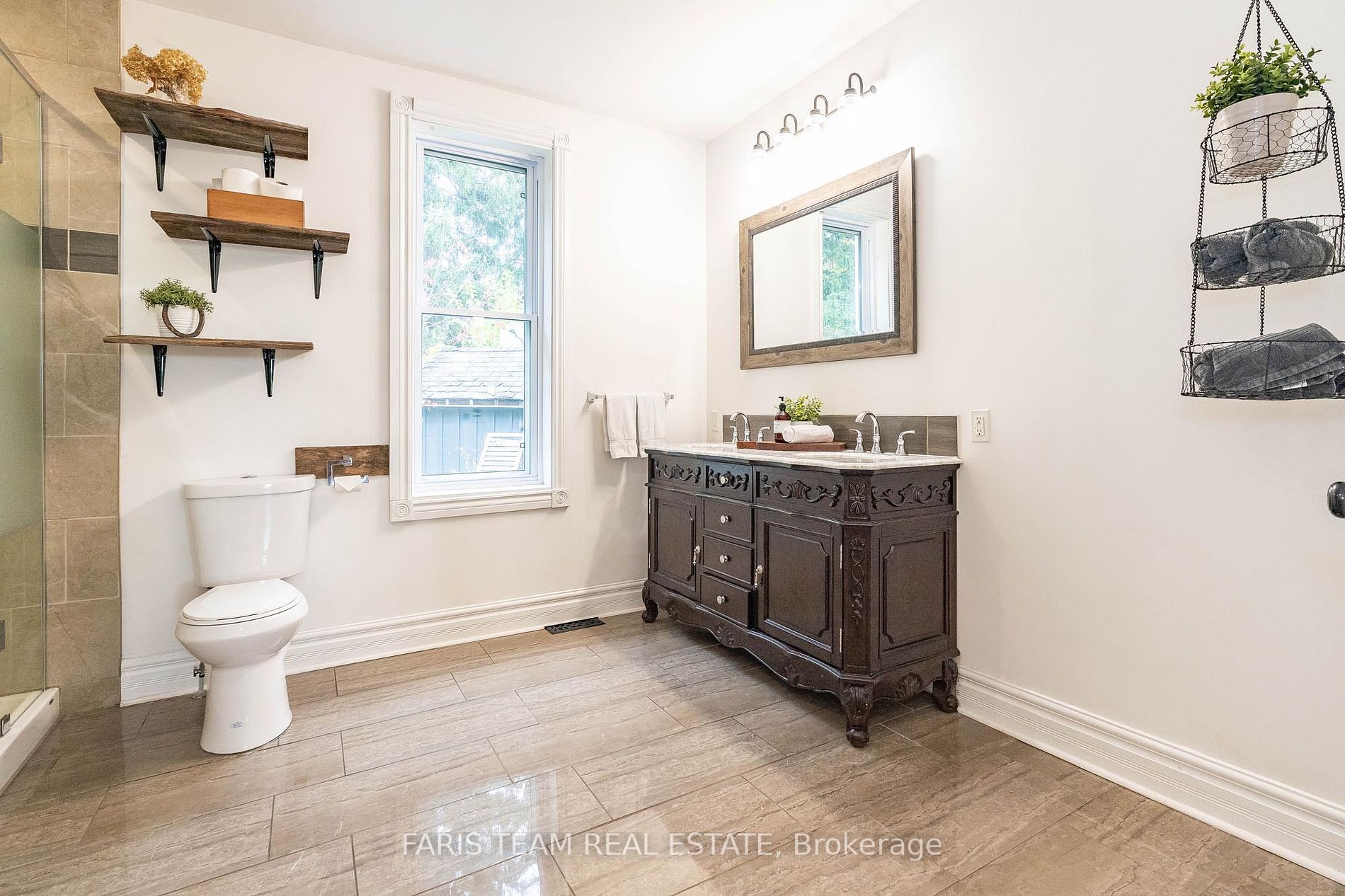 2605 County Road 42 Rd
