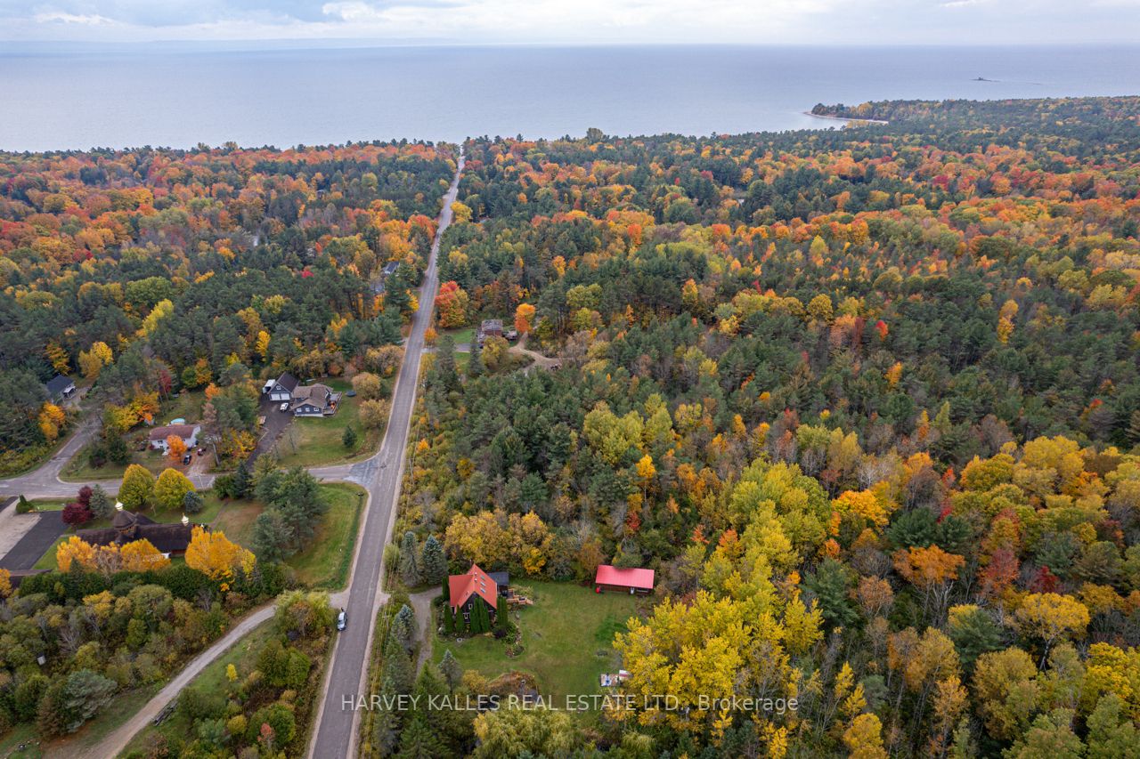 194 Concession 11 Road W