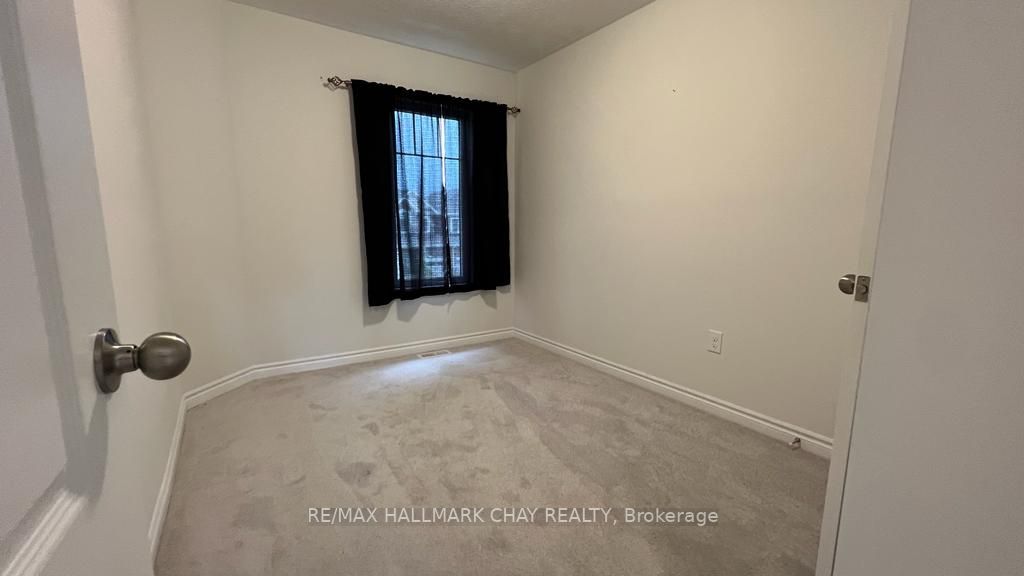 7 Albany St